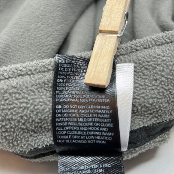 The North Face Girl's Gray 1/4 Zip Kangaroo Pouch Fleece Pullover Size 14-16 - Picture 15 of 16